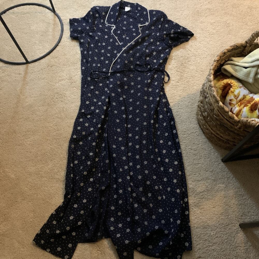 Vintage Clifford and Willis Women's Blue And White Dress Size 14 With Belt